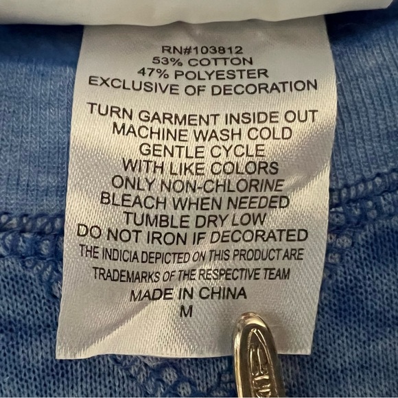 NBA Golden State Warriors M Blue Wide Neck Distressed Sweatshirt - Picture 4 of 4